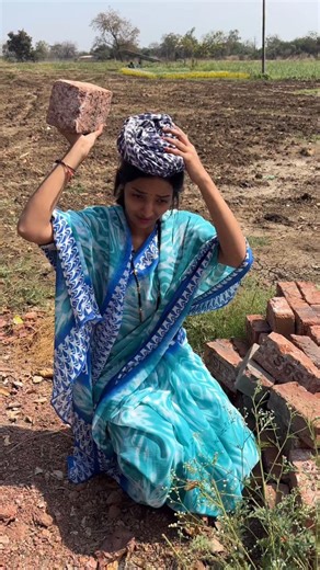 Akanksha Jadhav on Instagram: "Love marriage kra ajun. 😂😂 . . . . . . #intagram #contentcreator #vairal #nandedkar___mh26__😎💯✌️ #intagood"