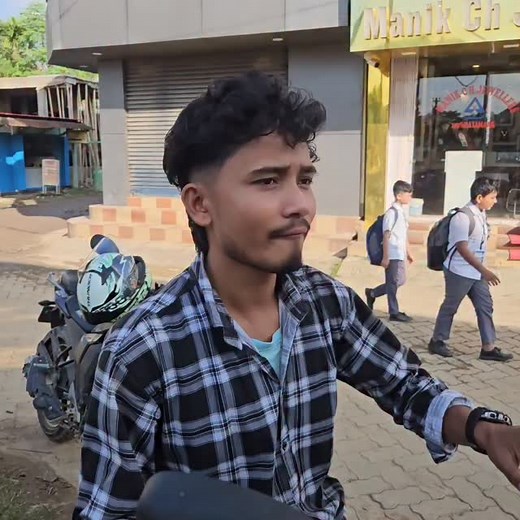 77K views · 521 reactions | 藍✨️ #bihumain . . . . . . . . #trending #viral #insta #youtube #vlog #funny #bihu #Howraghat | Sumanta Vlog's | Facebook