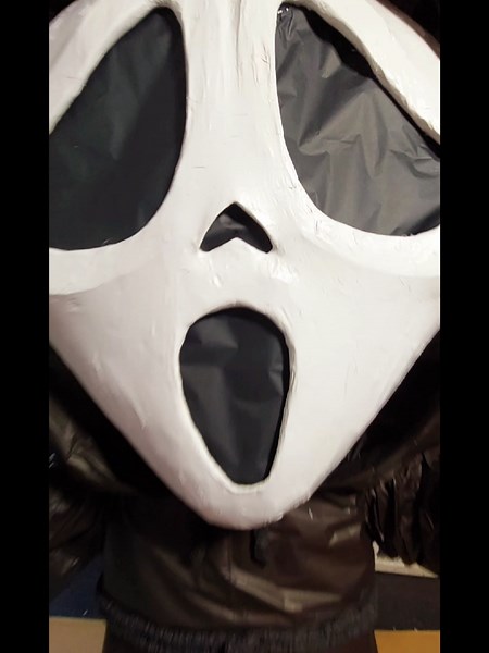 Piñata Chibi de Ghostface: Diversión y Creatividad