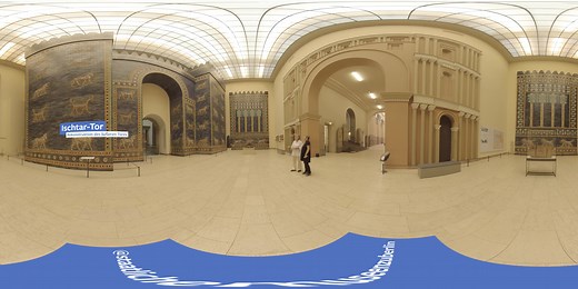 Auf Entdeckungsreise durch Raum und Zeit: Die Lange Nacht der Museen Berlin steht vor der Tür. In Zusammenarbeit mit Facebook haben wir uns vorab in einigen Museen umgesehen. Hier gibt's einen 360-Grad-Einblick ins Pergamonmuseum! | Berliner Zeitung