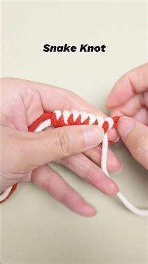 How to Tie the Basic Snake Knot | Easy Macrame Bracelet Tutorial #shortstutorial #diy #macrame#knot