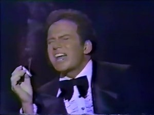 A Cult Classic: William Shatner Sings Elton John’s “Rocket Man” at 1978 SciFi Awards Show