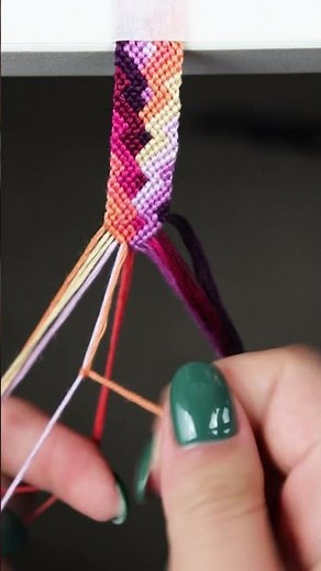 The Woven Arrowhead tutorial is out now 🥰 #FriendshipBracelet #SpringOnYouTube