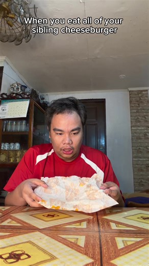 Pov naubos mo ang cheese burger ng kapatid mo: pls sub on my yt-john anthony v #johnanthonyv #tiktokhugotph #relatekabesh #relatekabayan #featurethis