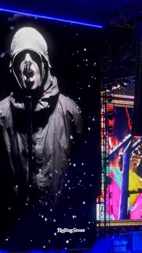@oasis play “Wonderwall” on Night 2 at MetLife Stadium in New Jersey. | Rolling Stone