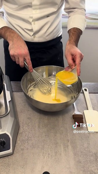 Super cono waffle realizzato con la macchina per cialde waringproducts… #cono #waffles #recipe #pastry #pastryclub #virale #chef #pastrychef @waringproducts