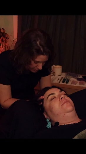 Chili b on Instagram: "Some gentle humming, on repeat. 🎶 #ASMR #relax #fyp #asmrsounds #relaxing #chilibasmr #asmrroleplay #music"