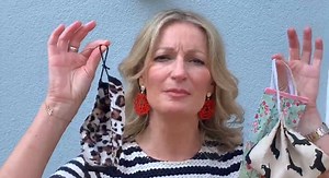 2.6M views · 40K reactions | Neues aus der Kategorie "So vui kon I gar ned saufa, dass I mi nimmer ärgern muass." - Corona-Edition!  | Monika Gruber | Facebook