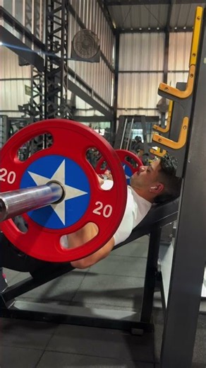INCLINE BARBELL BENCH PRESS | Desarrolla un Pecho Alto Denso y Fuerte 🏋️‍♂️💥⚡