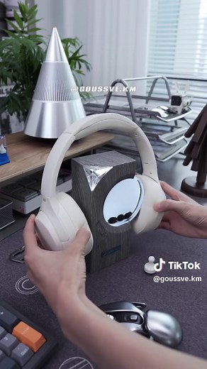 Desktop New Ornaments | Cool and Digital Designs for Your Computer