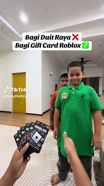 Raya Gen Z 🤪 #selamathariraya #raya2025 #roblox #terengganu