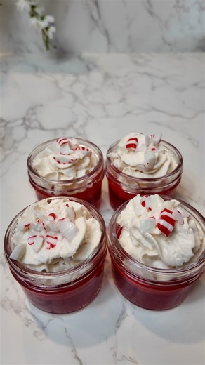 Mini Peppermint Raspberry Cream Jello Cups #dessert #jello #recipe #treat