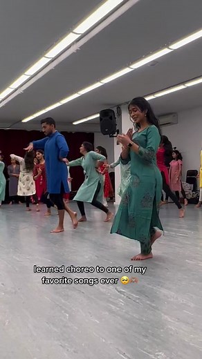 these bollywood classes are just instant serotonin for me #classicaldance #bollywood #indian #indiandance