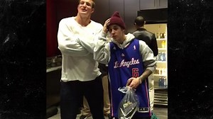 Justin Bieber -- Invades Clippers Locker Room ... with Gronk!!!