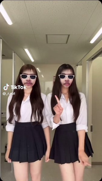 横浜のJKブランド: 可愛いヒトコウの魅力