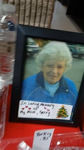 TODAY!!!!Wappingers Town Hall from 10-3. Lots of vendors! Come shop!!!🦃🍗🐔🤶🎄🌲🎅🤶 | Chocolate Expressions