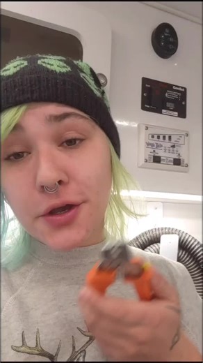 How to Stop a Bleeding Nail: Easy Home Remedies