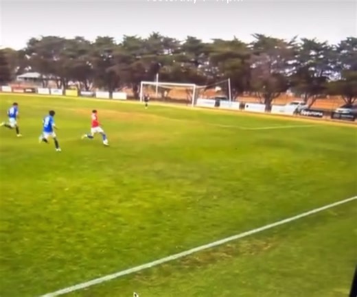 Incredible Tackle by Henry - Tackle of the Week