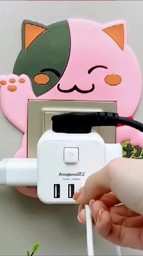 don't worry about your phone。running out of battery📱🔋🔋💛💚✨#foryou #fpy #trending #hack #lifehack #convenient #goodthing #invention #plug #creative #goodstuff