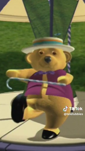 Teletubbies Watch Dancing Teddy Bear on Carousel