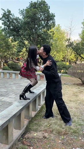 这美女的反应也太搞笑了 #搞笑 #happy婚 #funny #搞笑 #happy婚 #高能段子手