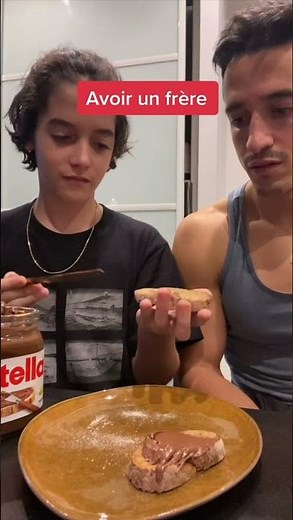 Tibo Inshape VS son petit frère 🤣 #shorts