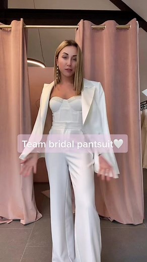 Wedding Dress or Pantsuit: What to Wear for Your Civil Ceremony