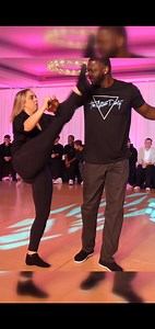 Green Onions Part 2 😍 Improv West Coast Swing 📍- The After Party - A West Coast Swing Experience - Los Angeles, CA 🎶 - Green Onions x Booker T and the M.G.s 🕺 - KP Rutland 💃🏻 - Tara Trafzer 🎥 - Affinity Swing #westcoastswing #westcoast #wcs #wcswing #swingdance #improvdance #partnerdance #fyp #foryou #foryoupage #improv #swing #bookert #greenonions #bookertandthemgs #dancersoffacebook | Ken & Bryn