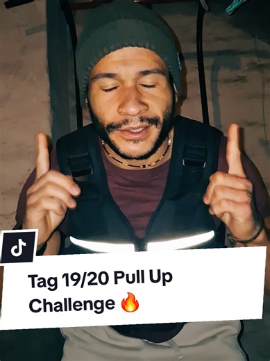 Tag 19/20 Pull Up Challenge 🔥🫡 #foryou #calisthenics #challenge #pullups #noexcuses