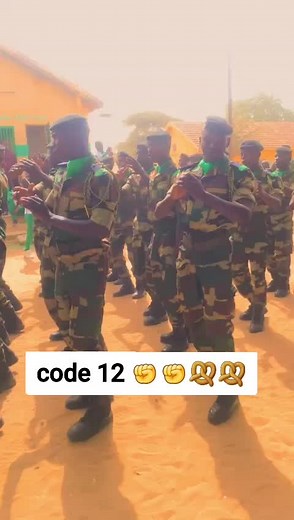 code 12 lhomme de saint Louis va bien #hashtags #code12 #CapCut