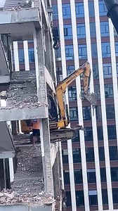 Process of hoisting excavator inside the floor 😱✅ Smart Experiment Istiyak Experiment #machinery #machine #process #hoisting #excavator #inside #floor | Istiyak Experiment