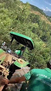 4K views · 98 reactions | Vídeo via Tik Tok . . . . . . . . . . . . #agricultor #turmadoagro #soja #milho #fazenda #sitio #plantio #agricultura #agro #lavoura #trator #agronomia #agronegócio #agriculture #agriculturabruta #agronomiabruta #agropecuaria #roça #brutos #soybean #vidanaroca #pecuária #madeinroça #madeinroca #vidanocampo #caipira #madeinmato #country #brutas | TURMA DO AGRO | Facebook