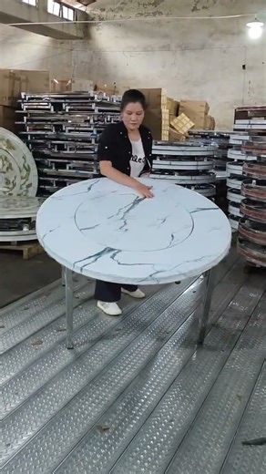 Beautiful Round Table Design with Artistic Detailing 🏺✨