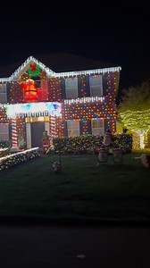 Park View Dr Eugene OR #fyp #explorepage #lanecounty #Oregon #fbreels2025ツ #fblifestyletyle #christmasdecor #christmas2025 #Christmas #navidad | Fernando Palma