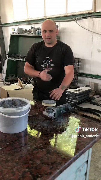 Granite Countertop Polishing Tips in Workshop Setting