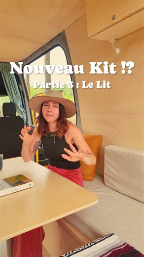 Simple Vans on Instagram: "Partie 3 : Le lit & l’espace de vie 🛏️ On termine le van tour du kit Super Sleeper L3 avec notre espace préféré : le coin banquettes et lit ! ✨ Une grande table pour manger, travailler ou jouer ✨ Des banquettes confortables avec de vastes rangements dessous ✨ Un lit XXL de 190x186 cm transformable en deux lits simples si besoin Le Super Sleeper, c’est le combo parfait entre confort, espace,modularité et liberté ! 🌙 Prêt à passer vos plus belles nuits sur la route ? R