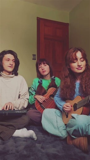 Playing on mini instruments