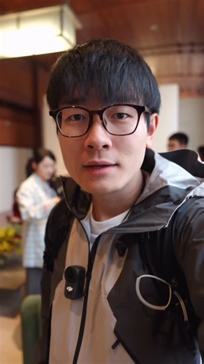 Linksphotograph on Instagram: "这次很荣幸来到洛杉矶参加Apple举办的这场Creator Studio，聚集了全世界的创作者一起来体验新发布的办公套件，感受AI赋能的新功能。(除了生成式以外的AI功能都是在本地运行的，所以目前在中国大陆也能使用) 1.28日Apple更新了官方的办公套件，包括Final Cut Pro、Logic Pro、Pixelmator Pro等共10个软件，加入了一些AI功能，并且整合了一个订阅服务，一个月38元，教育优惠18元，就能使用所有的这些软件。（对于已经买断过这些软件的用户也能更新到最新功能，只是没有新图标） 这些软件里我最常用的是Final Cut Pro，新的AI功能可以分析音乐的节拍，并标记出来，对于音乐卡点剪辑来说，速度得到了质的提升！过去我会反复来回播放很多遍来确认自己是否和音乐卡点准确，但现在Final Cut瞬间就能完成音乐分析，把节点标记在时间轴上。 还能通过AI检索素材库里的内容来快速找出需要的画面，比如我拿着长焦镜头等待北极熊出现在镜头里，在搜索框里输入北极熊，就能立刻帮我找出所有北极熊出现的画面。