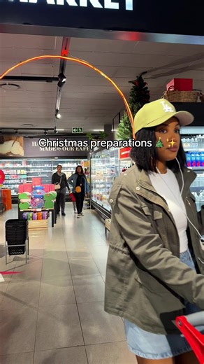 Last Minute Christmas Preparations: Host with Ease