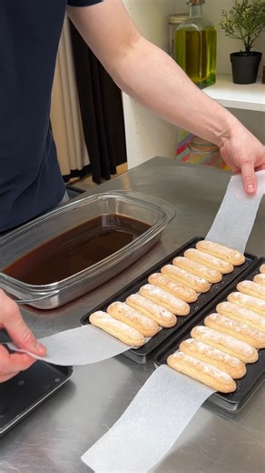 22M views · 59K reactions | Tiramisu Flower Cake! A dessert that's almost too pretty to eat  | Chefclub Network | Facebook