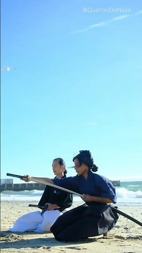 Iaido Training with Katana on the beach with Kazu 🌊 #Shorts #iaido #katana #martialarts #sword #fyp