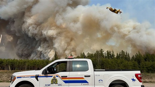 Canada wildfire smoke headed to midwest states. Here's where things could get hazy