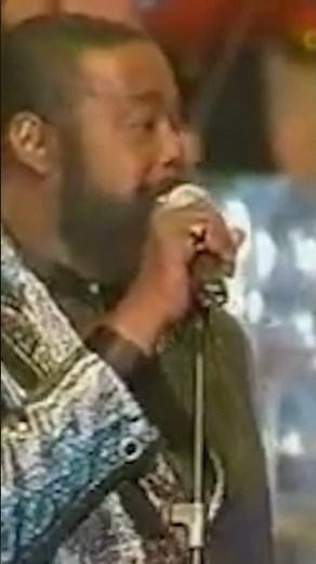 Barry White - Let The Music Play (Live)