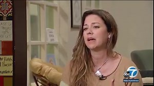 9K views · 56 reactions | This local organization is mentoring and investing in young leaders through an often overlooked art form -- poetry. Anabel Munoz has more on "Get Lit - Words Ignite" and it's new platform, that is reaching thousands of students in L.A. and around the world. https://abc7.la/3Ciq3fE | ABC7 | Facebook