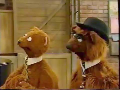 Sesame Street - Elmo’s Musical Adventure: The Story of Peter and the Wolf (2001 VHS)