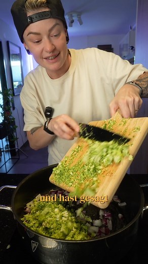 286K views · 3.8K reactions | Anzeige www.genussmanufaktur-trier.de seid schnell bei dem Paket ➡️The essentials & Around the world gibts das GESCHMAX-TSUMAMI GRATIS ✨ all unsere Produkte sind GLUTENFREI - LAKTOSEFREI - ohne GESCHMACKSVERSTÄRKER - zu 100% PFLANZLICH  | Nicolnic90 | Facebook