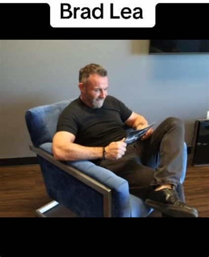 #1 life insurance agent in 🇺🇸 breaks down the past with @BradLea I’m teaching 1 more person this month to work virtual sales and get mentored by the best in the business and write 100k a month ‼️Click the link in my bio that goes to my calendar 📅 #insurance #sales #fyp #mindset