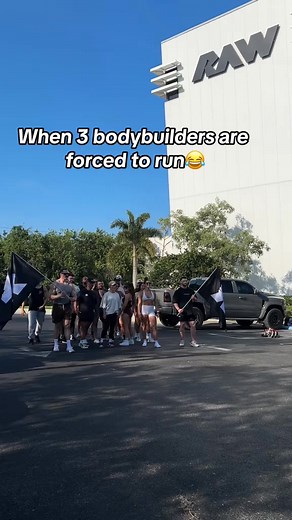 We do not run Especially at 270lbs😠 yes, bodybuilders are not “athletic”😂 @getrawnutrition #fyp #foryou #running #bodybuilding #athlete | Andypbodybuilding