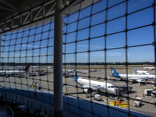 Alaska's first-ever flight to Europe intensifies a long-running hub war with Delta