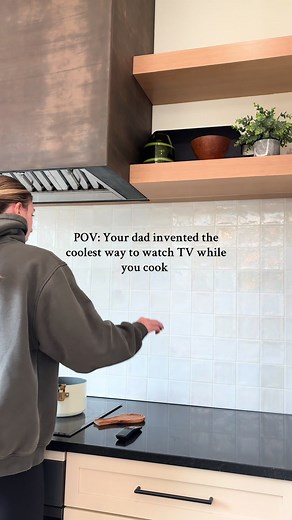 Innovative Retractable Backsplash for Modern Kitchens